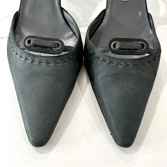 Manolo Blahnik Leather Pointed Toe Slingback Pumps - Picture 5 of 13